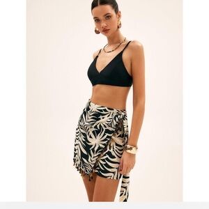 Chic Black and Cream‎ Wrap Skirt